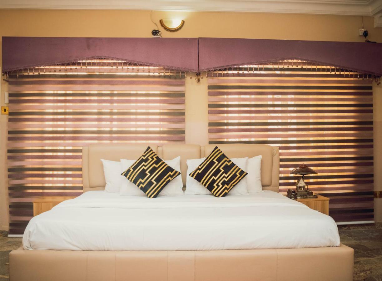 J'S Place Abuja Exterior photo