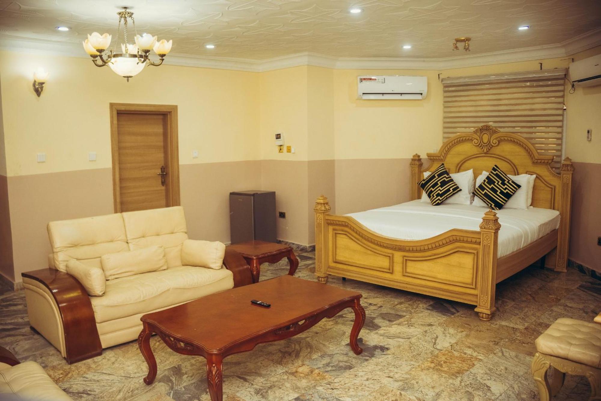 J'S Place Abuja Exterior photo